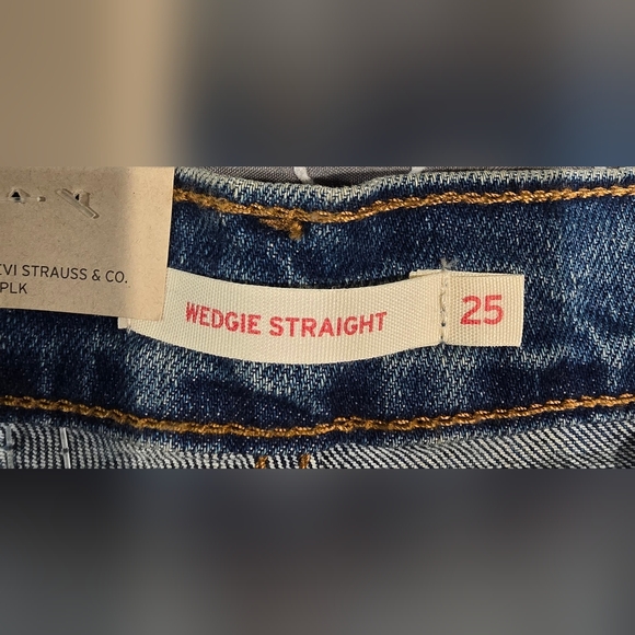 Levis Women's Wedgie Straight Leg Jeans Size 25 - Picture 8 of 10